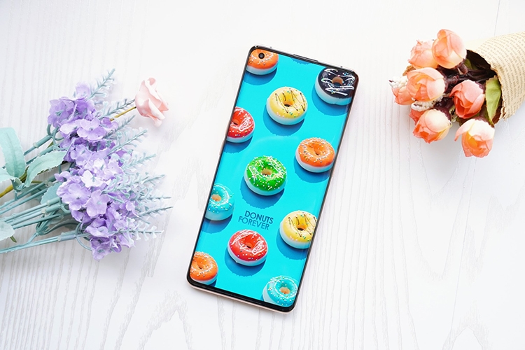 Ngắm vẻ đẹp mặt lưng da OPPO Find X2 Pro trong những khuôn hình thực tế 1