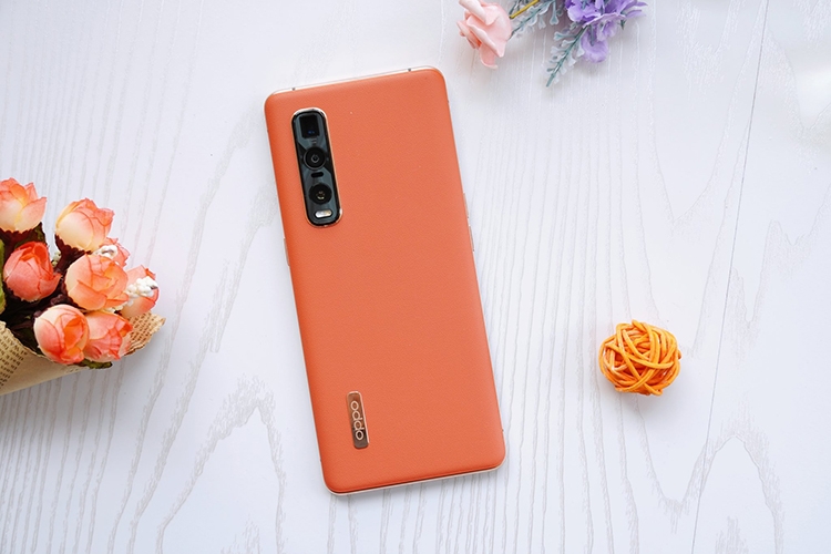 Ngắm vẻ đẹp mặt lưng da OPPO Find X2 Pro trong những khuôn hình thực tế 4
