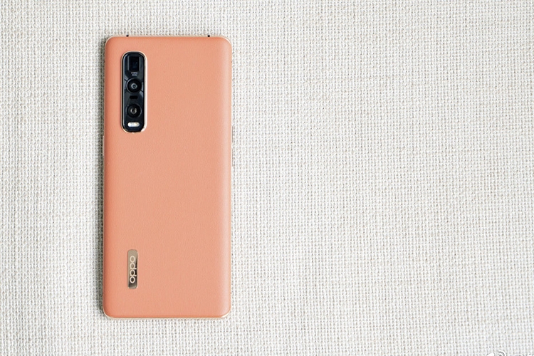 Ngắm vẻ đẹp mặt lưng da OPPO Find X2 Pro trong những khuôn hình thực tế 9