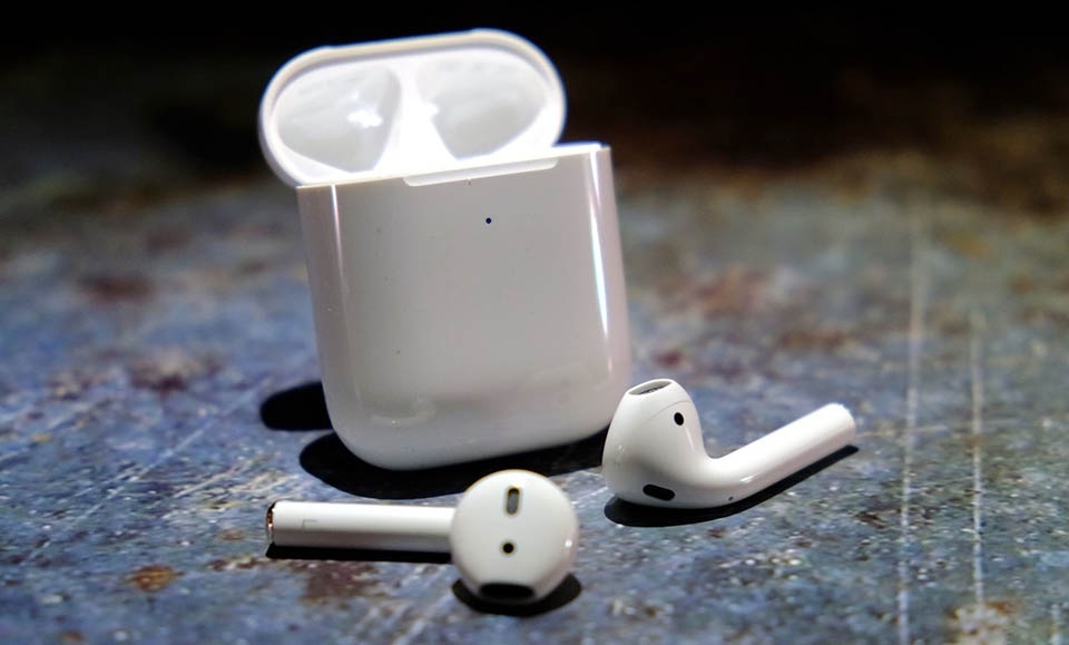 Doanh số AirPods tăng 50%