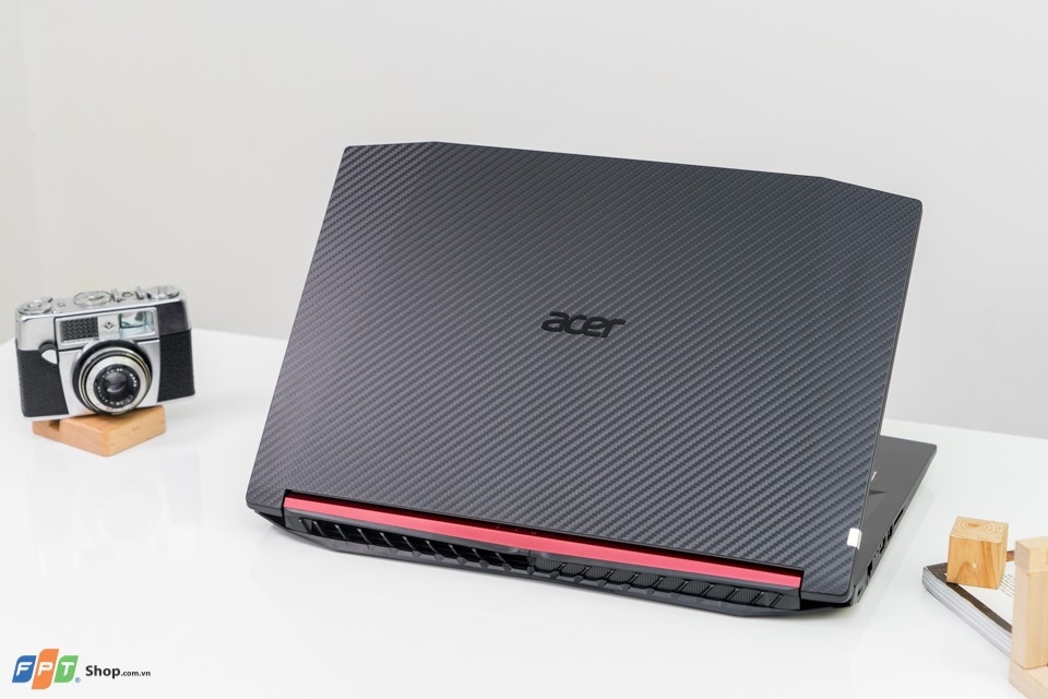 Acer Nitro AN515-42-R8A0 03 Acer Nitro AN515-42-R8A0 03