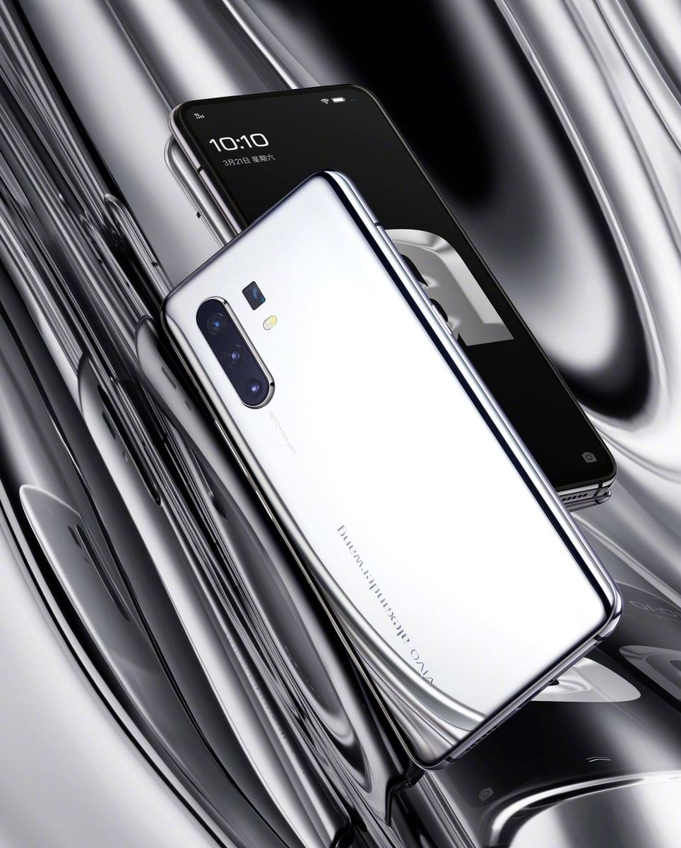 Ngắm Vivo X30 Pro phiên bản Mirror Edition mặt lưng gương đẹp lộng lẫy 2