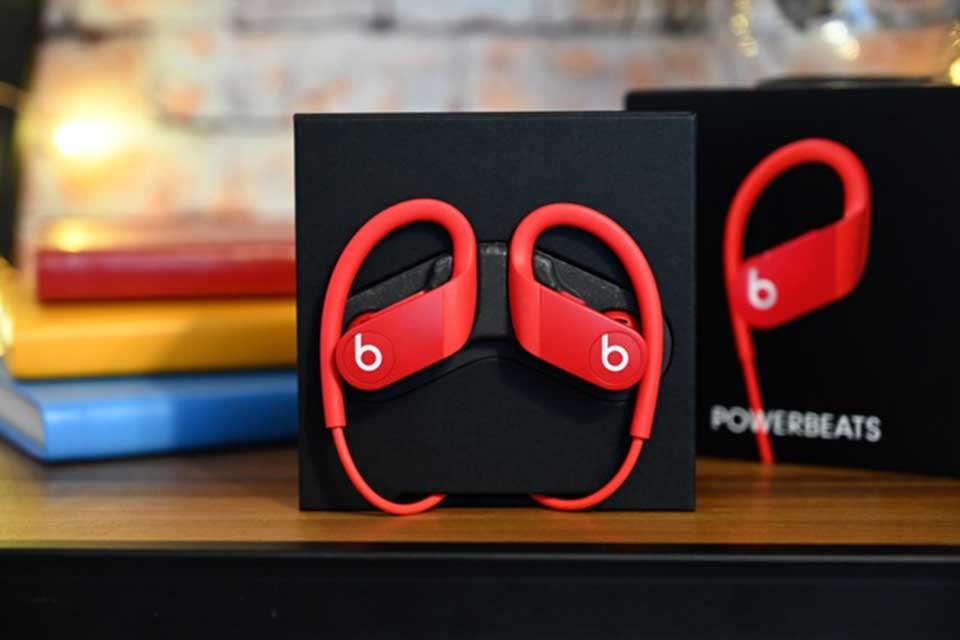 Powerbeats 4