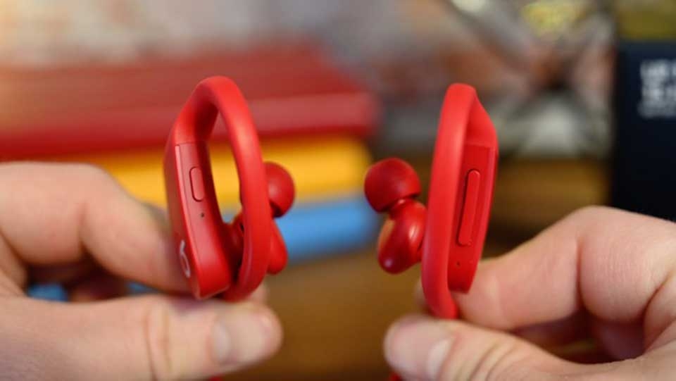 Powerbeats 4