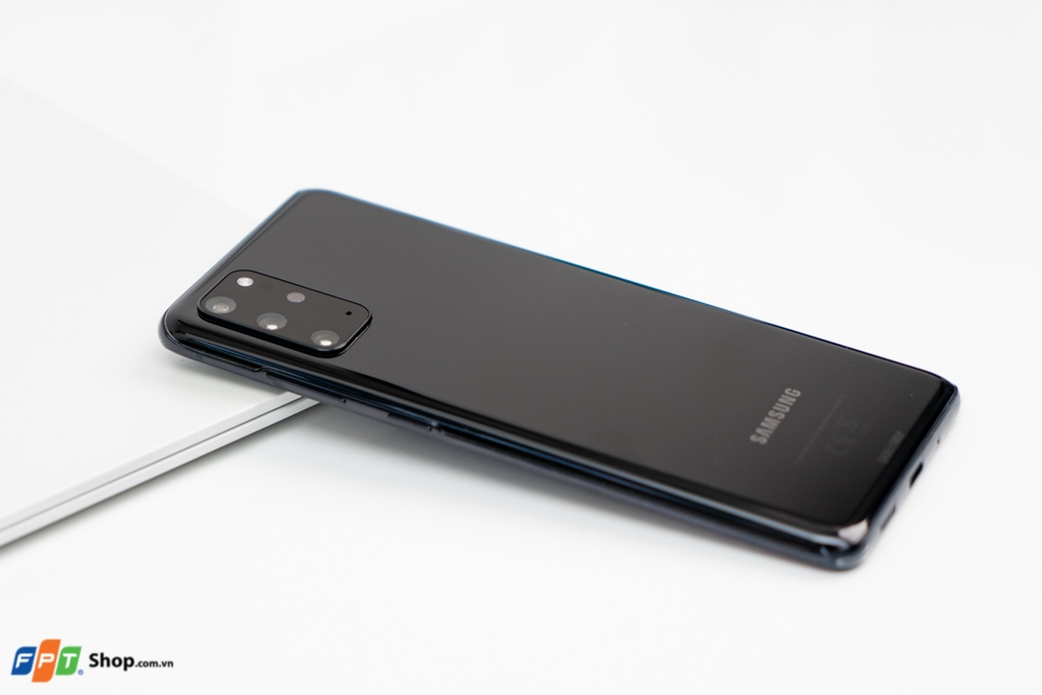 So sánh Samsung Galaxy S20+, Xiaomi Mi 10 và OPPO Find X2