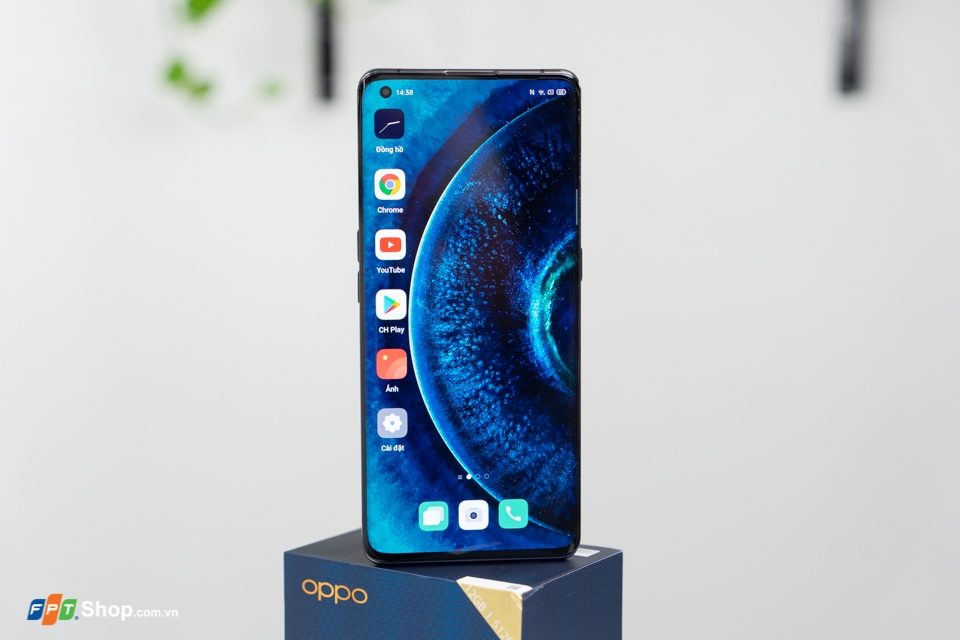 Màn hình OPPO Find X2 “đỉnh” đến mức nào?