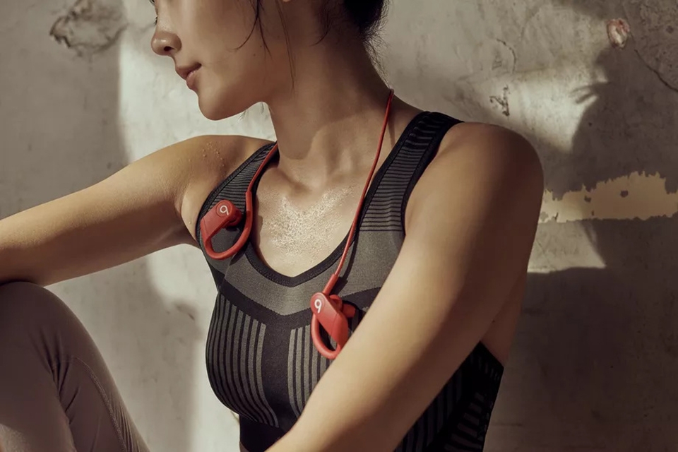 Powerbeats 4 ra mắt