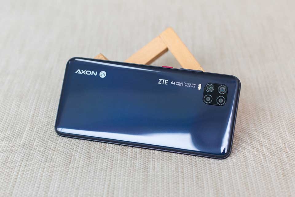 ZTE Axon 11 ZTE Axon 11