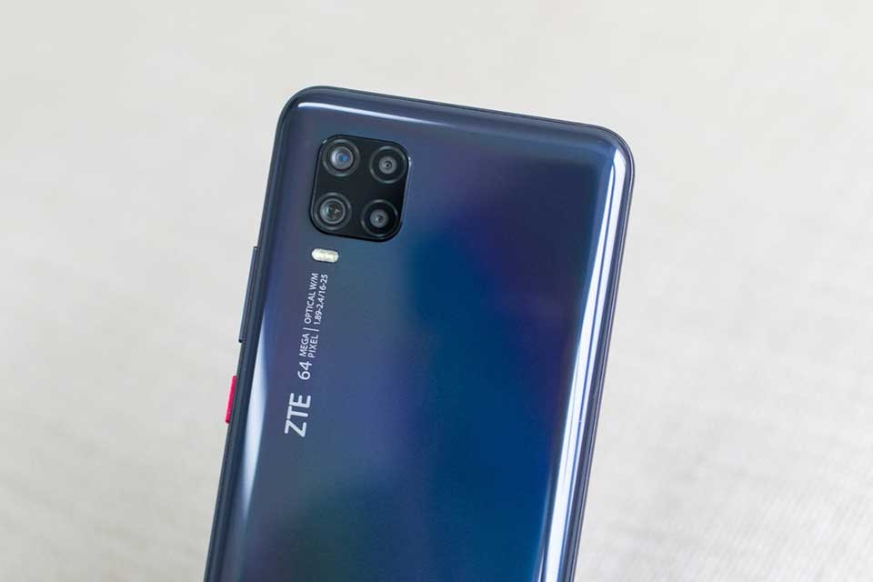 ZTE Axon 11 ZTE Axon 11