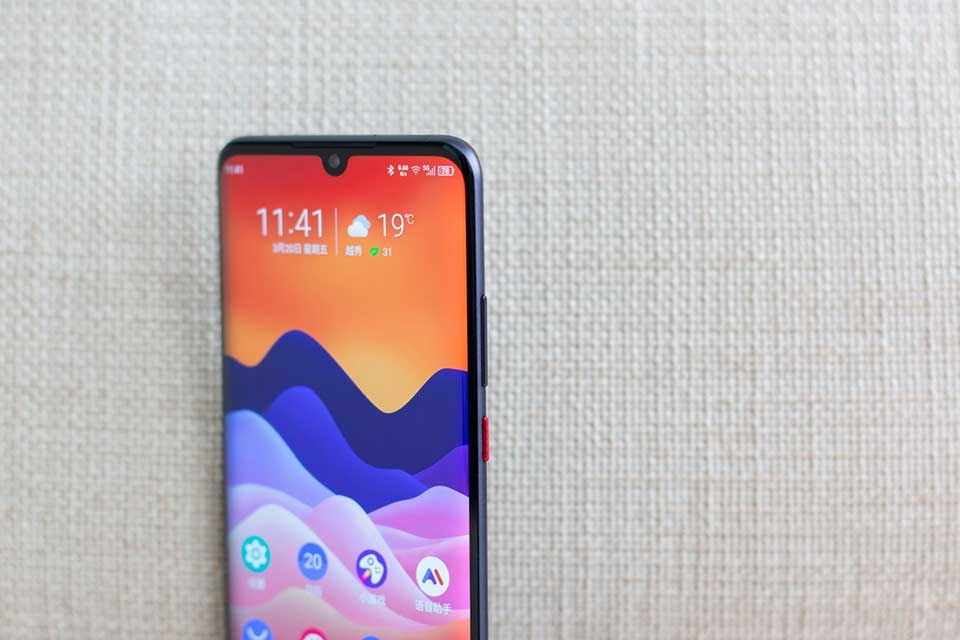 ZTE Axon 11 ZTE Axon 11
