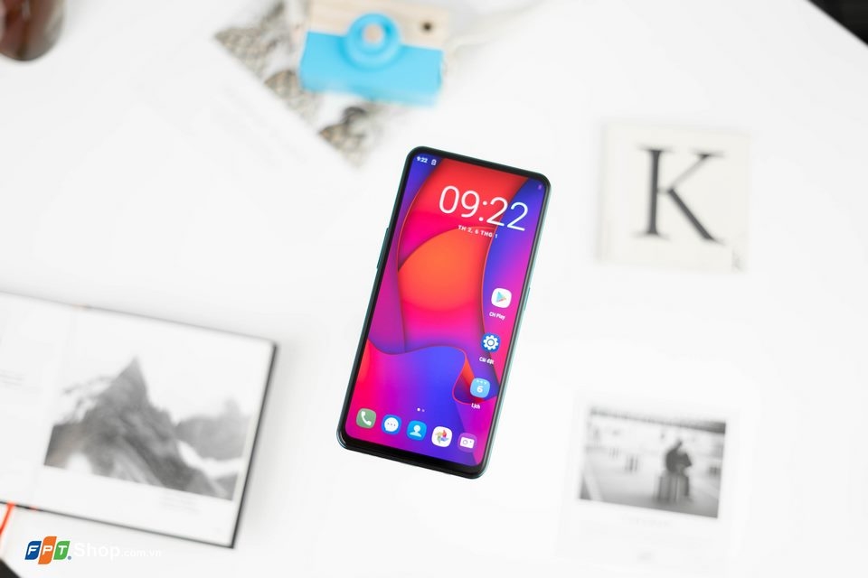 Vsmart LIVE