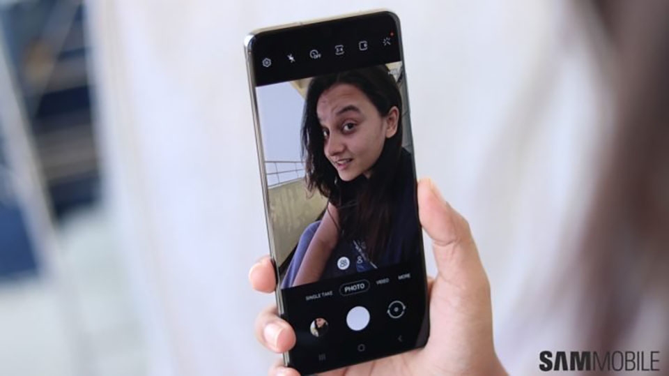 Camera selfie Galaxy S21 sẽ hỗ trợ chống rung OIS Camera selfie Galaxy S21 sẽ hỗ trợ chống rung OIS