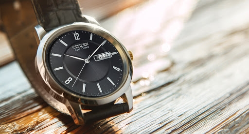 đồng hồ eco-drive