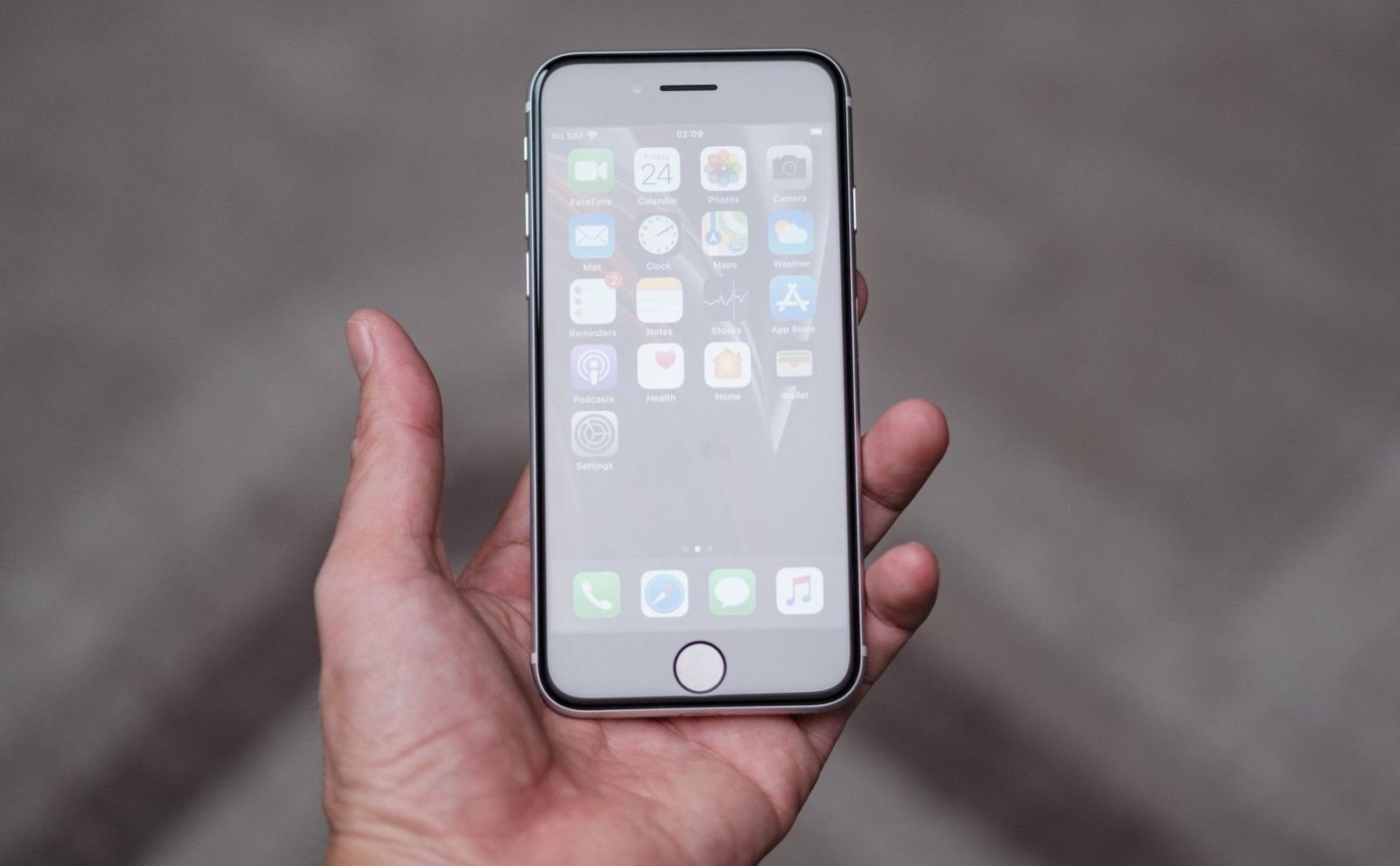 iphone SE Plus