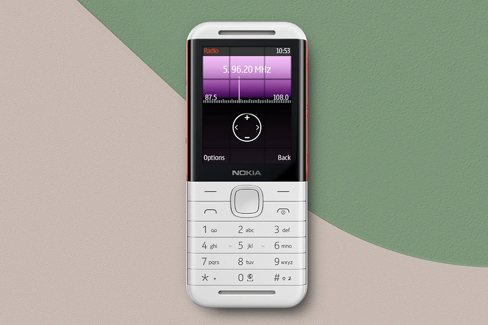 Nokia 5310: điện thoại "cục gạch" hot không kém smartphone