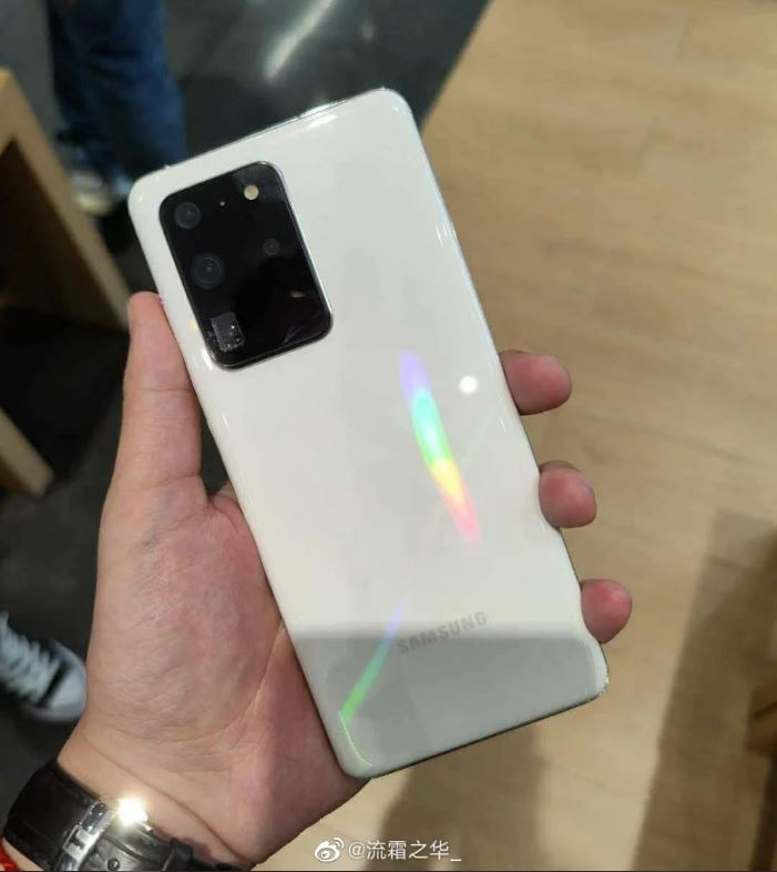Rò rỉ ảnh trên tay Galaxy S20 Ultra bản màu trắng chưa từng xuất hiện 1