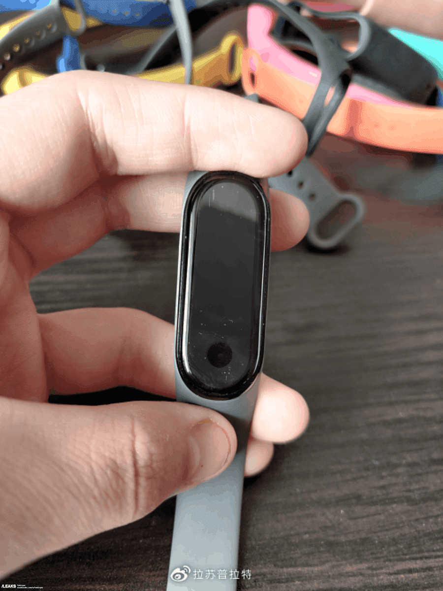 Ảnh thực tế Xiaomi Mi Band 5 (ảnh 2)