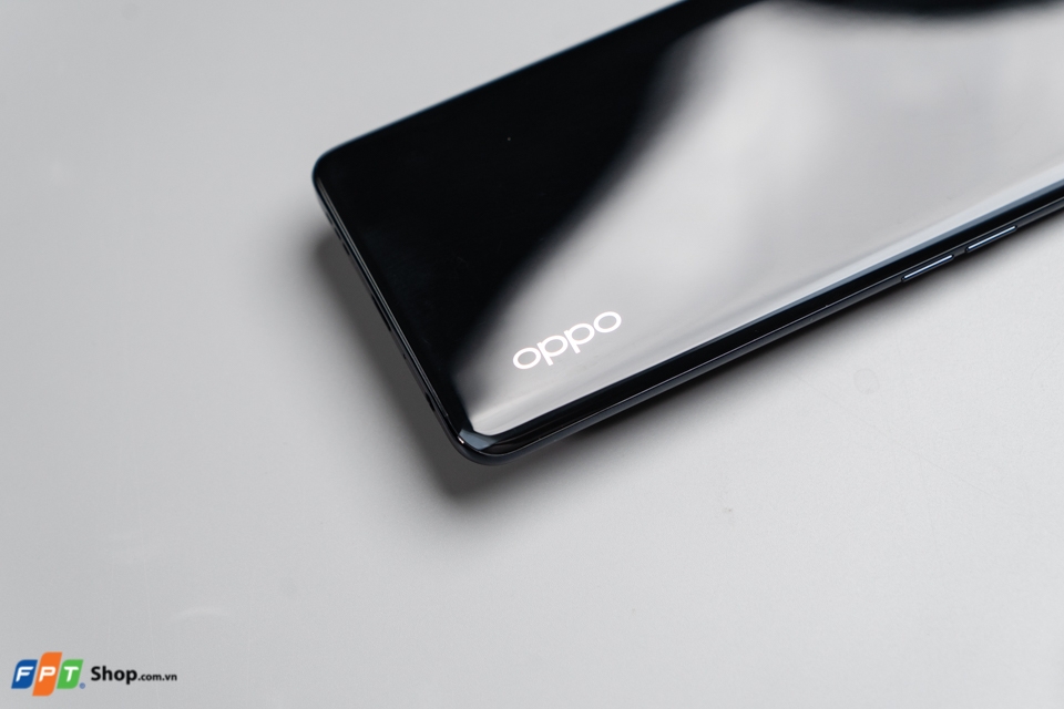 OPPO Reno3