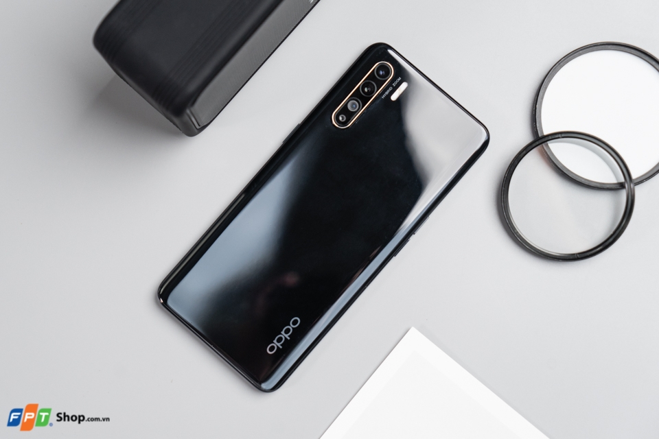 OPPO Reno3