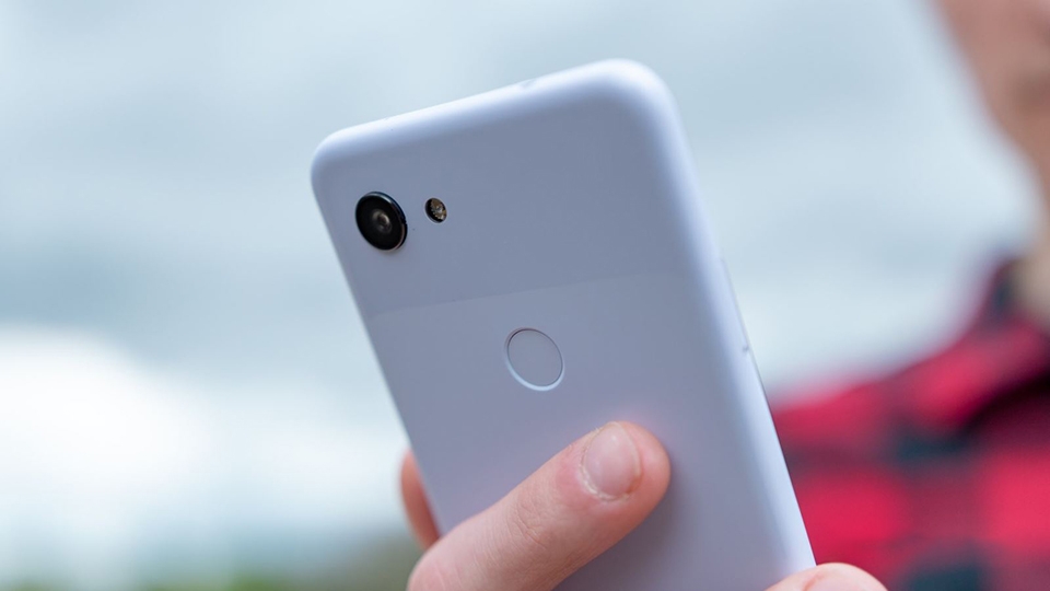 So sánh Google Pixel 3a và iPhone SE 2020 (ảnh 5)