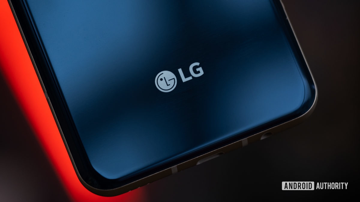 LG có thể sẽ trình làng một chiếc smartphone màn hình xoay