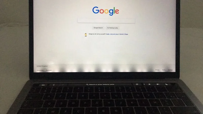 Lỗi cáp màn hình trên MacBook Pro khiến Apple đối mặt với một vụ kiện mới 2