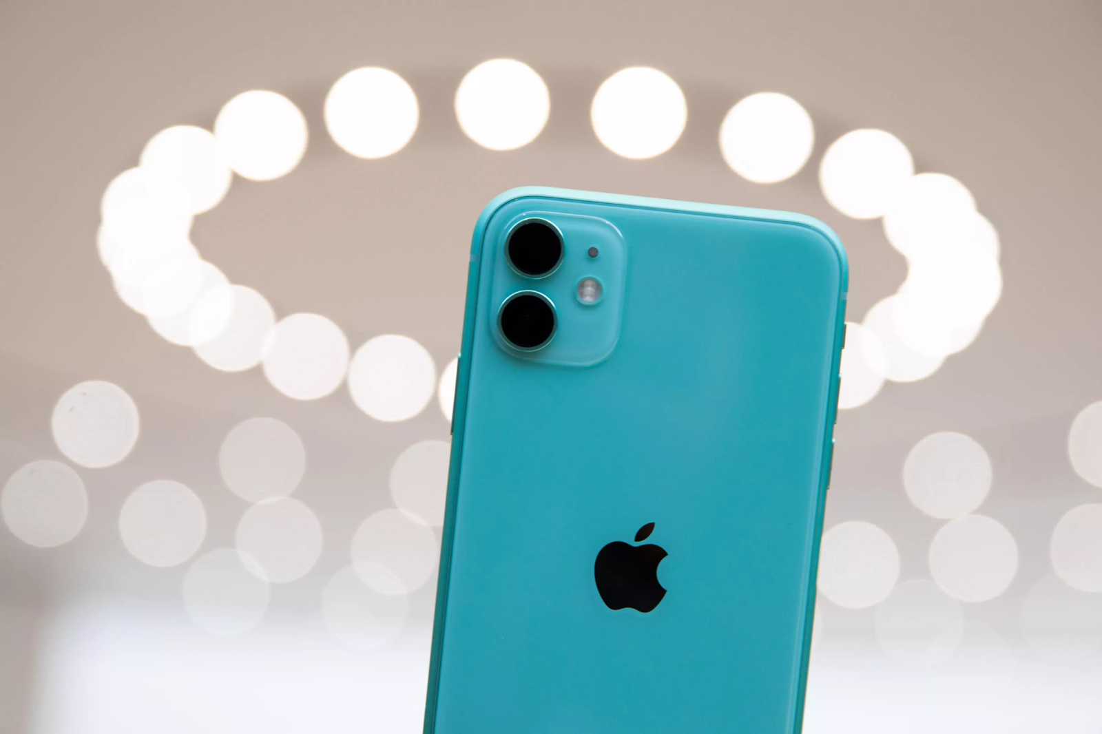 Chiếc smartphone bán chạy nhất 3 tháng đầu năm 2020 chính là iPhone 11