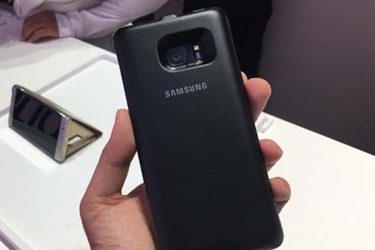 Ốp lưng kiêm sạc dự phòng là gì? Liệu có bất tiện khi sử dụng? 3