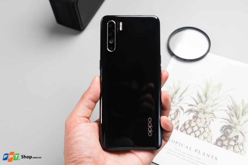 OPPO Reno3