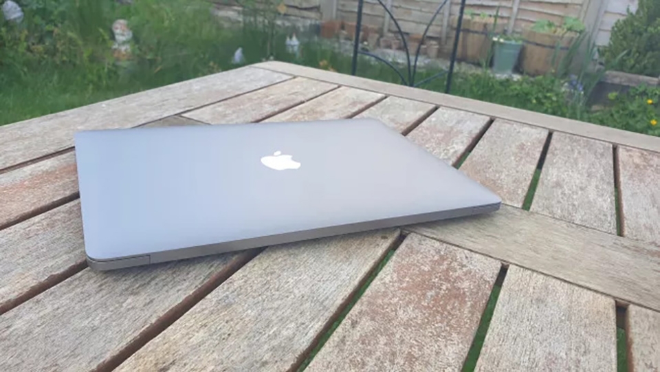 Tính năng còn thiếu trên MacBook Pro 13 inch 2002 (ảnh 4) Tính năng còn thiếu trên MacBook Pro 13 inch 2002 (ảnh 4)