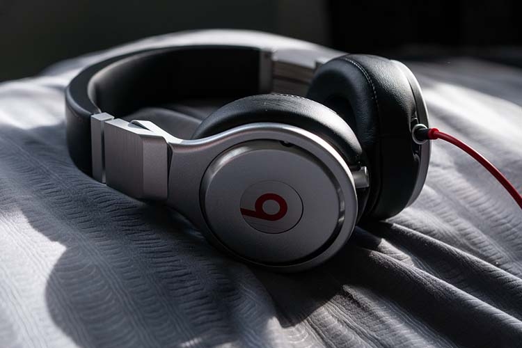 Over-ear Headphone 1