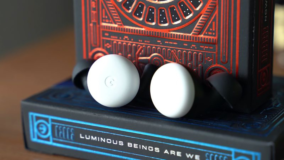 So sánh Google Pixel Buds 2 với Apple AirPods 2 và AirPods Pro (ảnh 2)