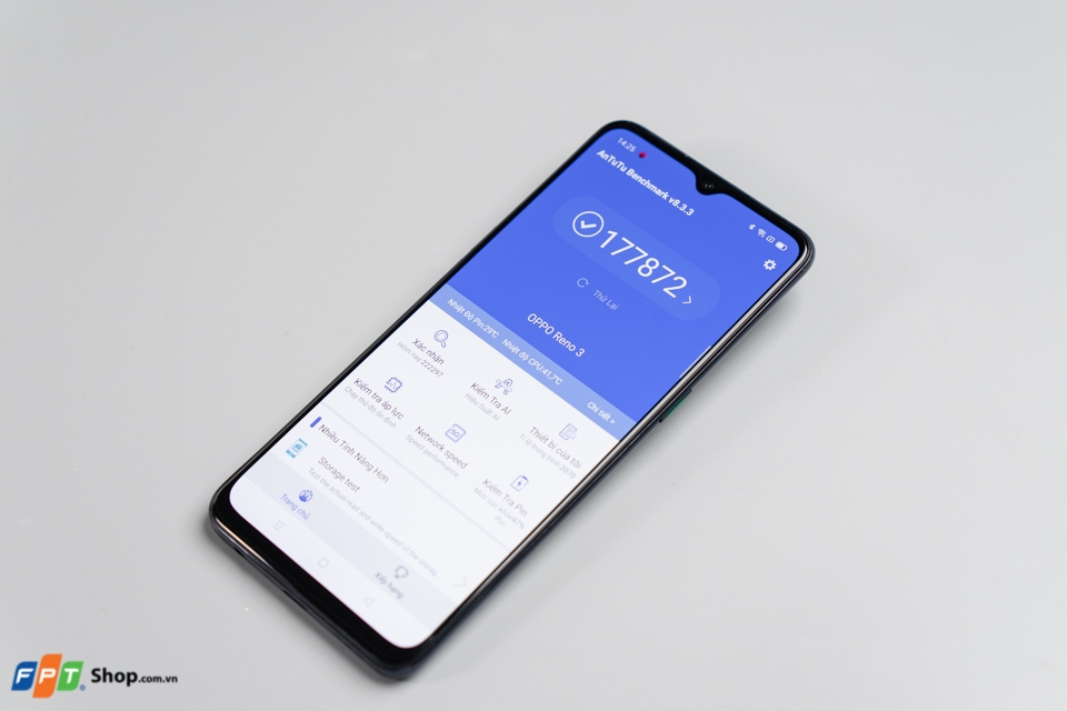 OPPO Reno3