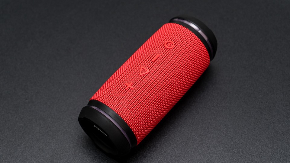 5 mẫu loa Bluetooth giá rẻ rất được lòng những người mê “xê dịch” 4