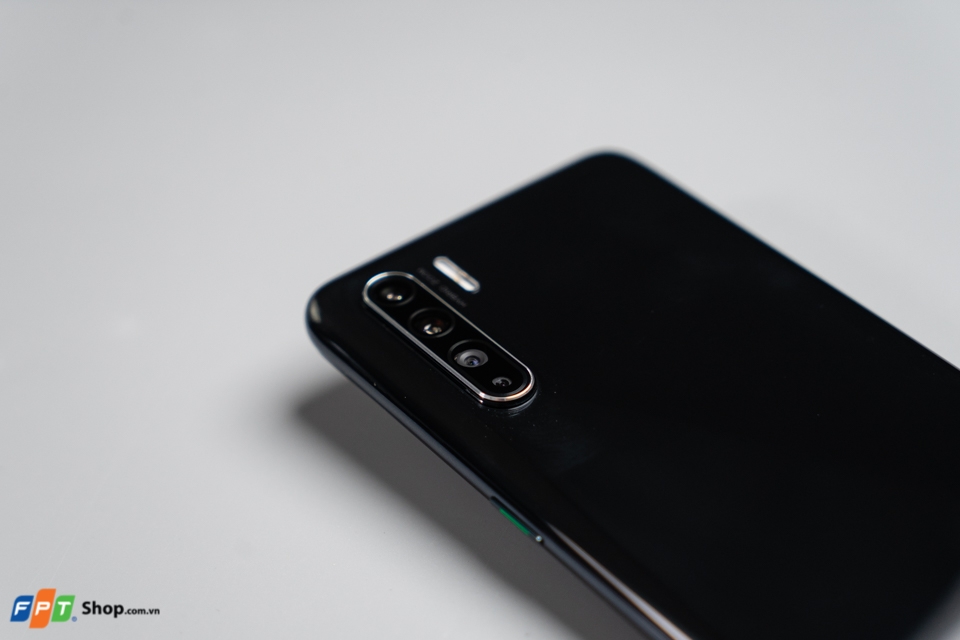 OPPO Reno3