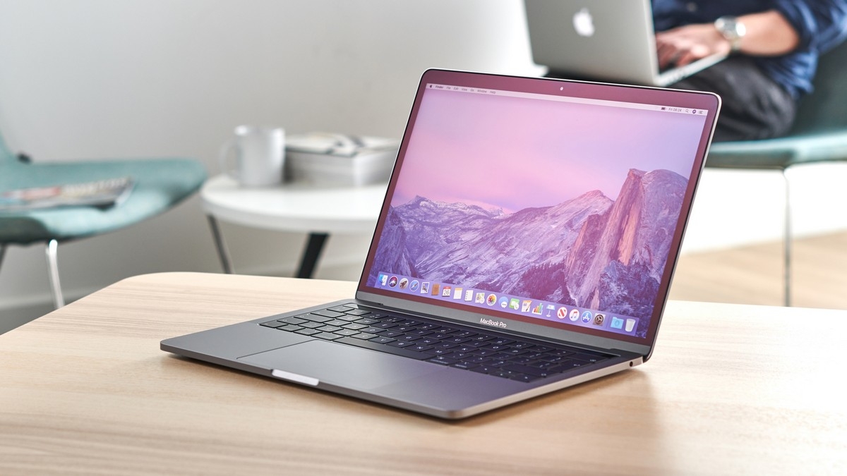 Đánh giá nhanh MacBook Pro 13 inch 2020 tại FPTShop