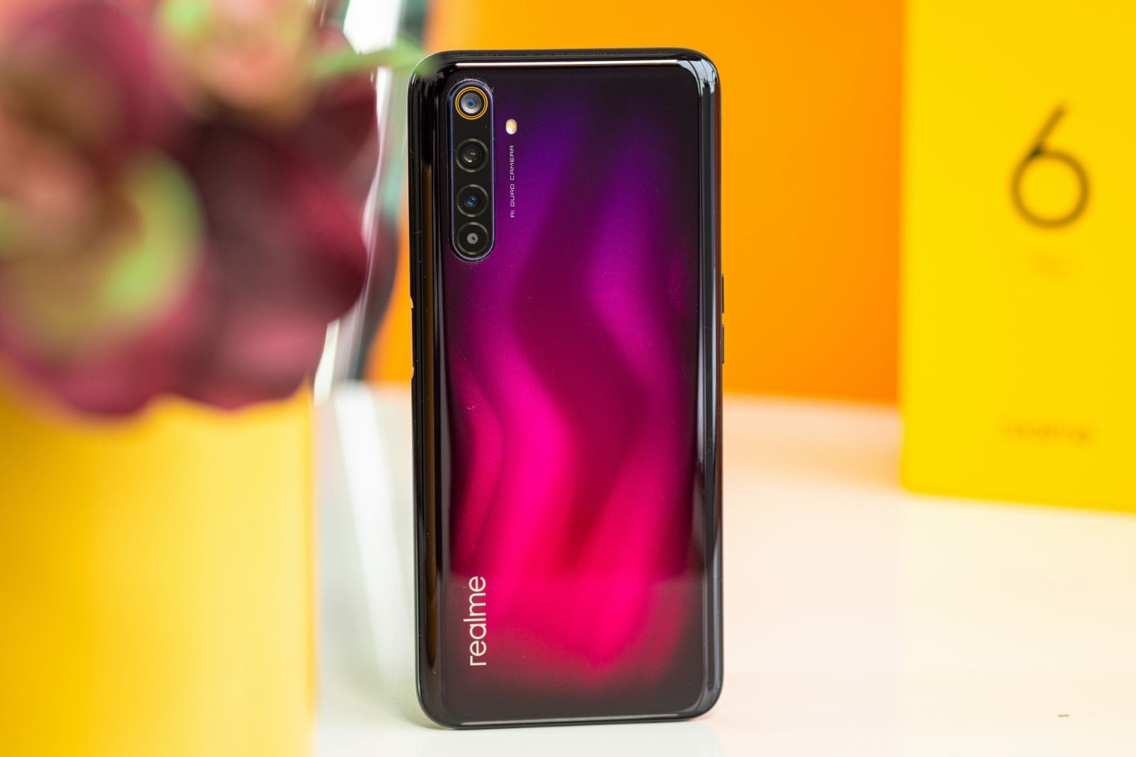 Chi tiết hơn về thiết kế Realme 6 Pro