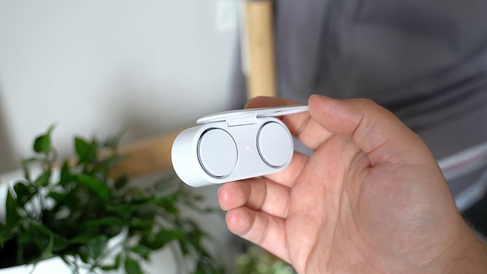 So sánh Surface Ear và Apple AirPods (ảnh 2) So sánh Surface Ear và Apple AirPods (ảnh 2)