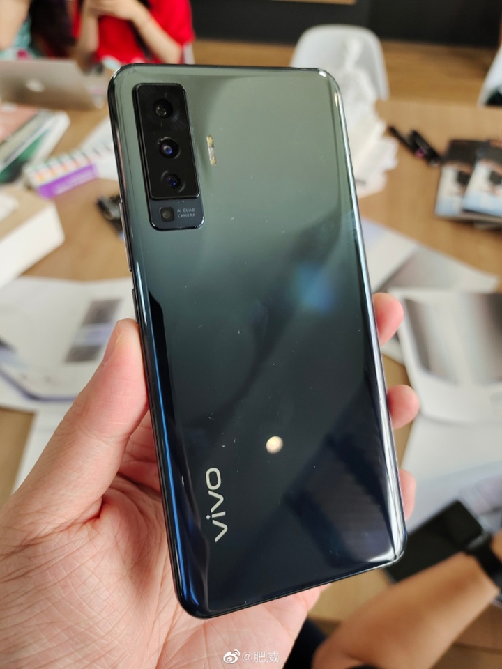 Vivo X50 lộ ảnh thực tế (ảnh 2)