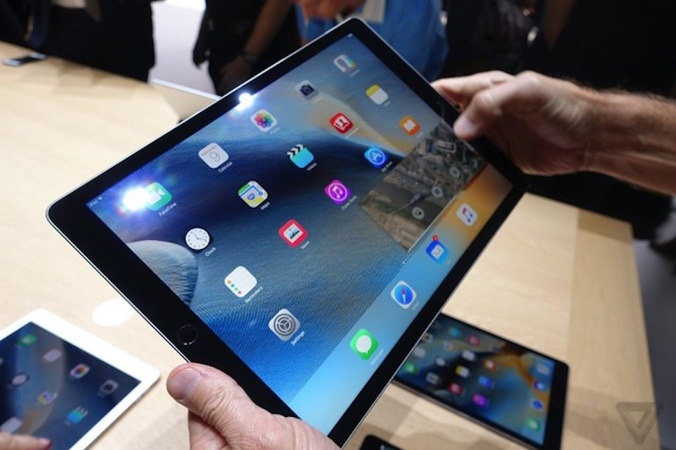 iPad Pro bị lỗi khởi động lại liên tục