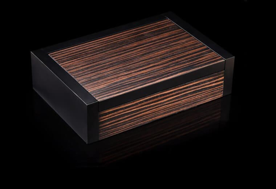 iPhone 11 Pro Max mạ vàng (ảnh 2)