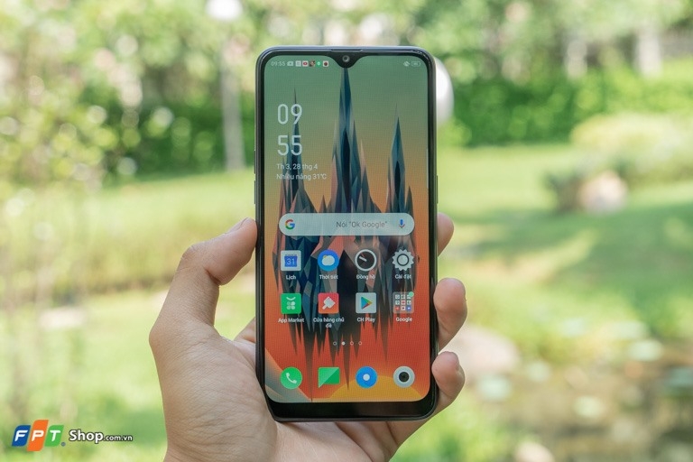 Oppo A12: Chiếc smartphone thống lĩnh trong phân khúc hơn 2 triệu đồng