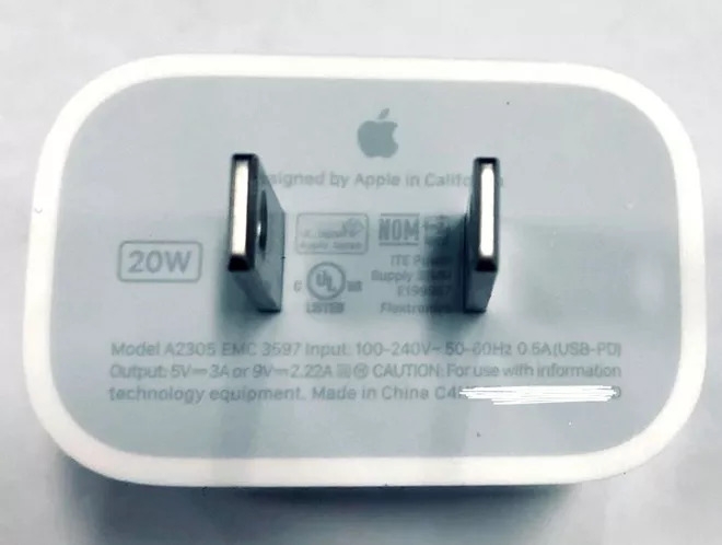 Tại sao Apple sẽ không bán kèm tai nghe và củ sạc cho iPhone mới?