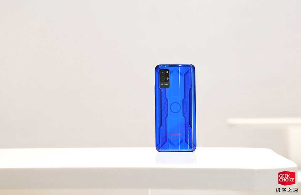 Honor Play4 Pro (ảnh 1) Honor Play4 Pro (ảnh 1)