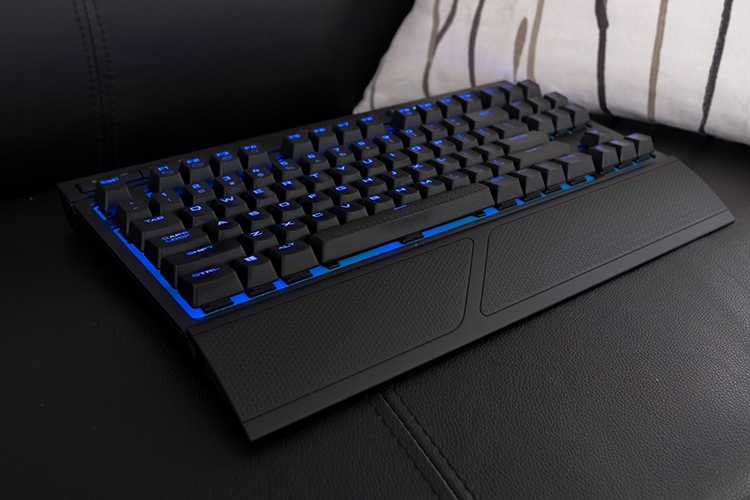 Tìm bàn phím gaming gọn gàng mà vẫn hiệu quả? Đừng bỏ qua Corsair K63 2