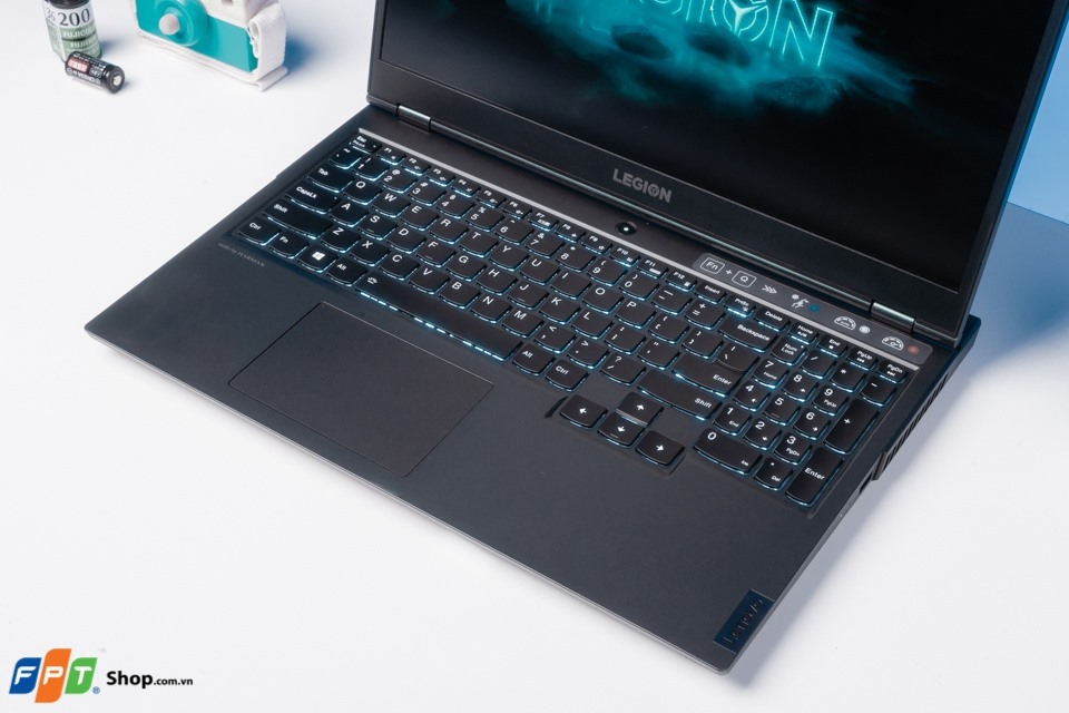 Trên tay Lenovo Legion 5: Laptop gaming đáng mua nhất tầm giá 20 triệu đồng?