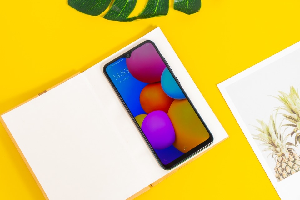 Trên tay Vivo Y1s: Màn hình lớn, màu sắc độc đáo, giá rẻ