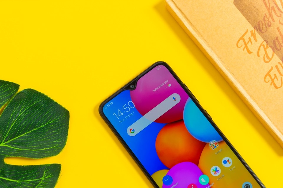 Trên tay Vivo Y1s: Màn hình lớn, màu sắc độc đáo, giá rẻ