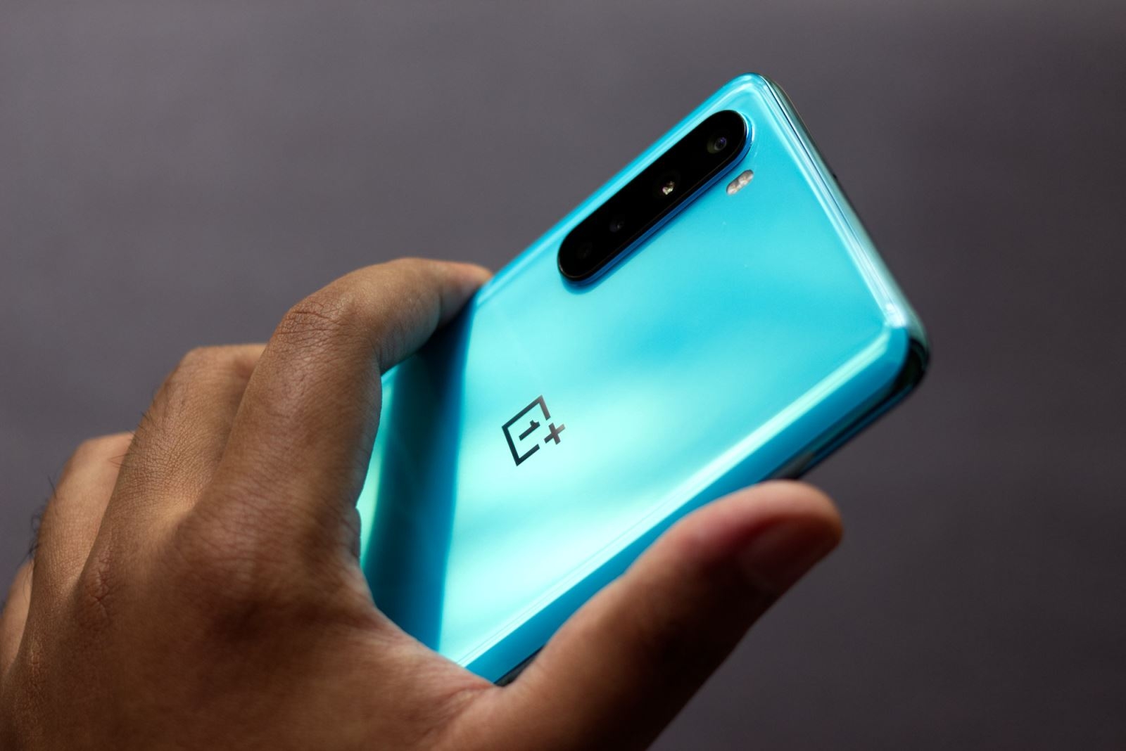 OnePlus Nord (ảnh 1) OnePlus Nord (ảnh 1)