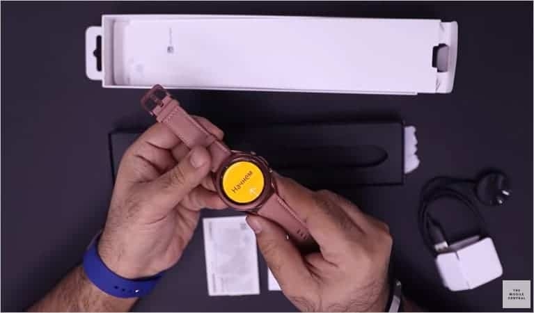 Samsung Galaxy Watch 3 màu đồng Mystic khoe dáng trọn vẹn qua video mở hộp rò rỉ 2